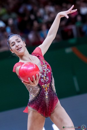 raffaeli sofia ita sfe04587 copia simone ferraro ph